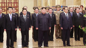 김일성 주석과 김정일 국방위원장의 시신이 안치된 금수산태양궁전 방문한 김정은 북한 국무위원장