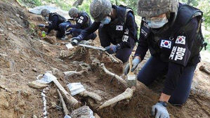 6&middot;25 전사자 유해발굴 장면