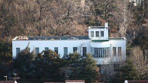 간송이 지킨 문화재, 어쩌다 경매에 나왔나