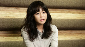 배우 이영아, 올 연말 결혼한다…"예비신랑, 평범한 직장인"