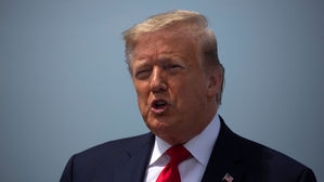 볼턴 "트럼프, 한미정상회담 전날 북미회담 취소 트윗 올릴 뻔"