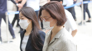 12일 열린 속행 공판에 출석 중인 정경심 동양대 교수