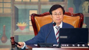 '故 최숙현 선수 사망 사건' 청문회…가해자들에 동행명령