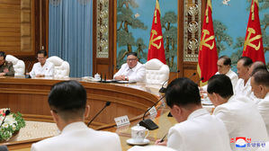 비상확대회의 긴급 소집한 북한 김정은 (사진=평양 조선중앙통신, 연합뉴스)