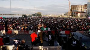 나이지리아에서 촛불 시위?…'경찰 개혁' 요구 봇물