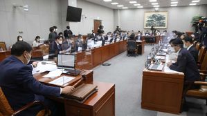 오늘 국회 운영위, 청와대 국감…안보실장 출석·민정수석 불출석
