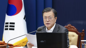 문 대통령 "반드시 일상 되찾을 것…'변화의 바람'도 선도"
