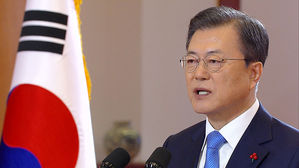 문 대통령 "한일, 건설적이고 미래지향적인 관계 조기 복원해야"