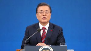 문 대통령 "백신 접종, 안심해도 돼&hellip;부작용은 충분히 보상"