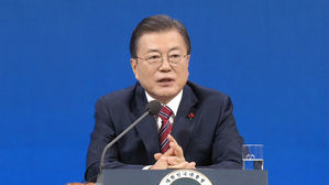 [HOT 브리핑] 文 "입양 아동 바꾼다든지"&hellip;발언 논란