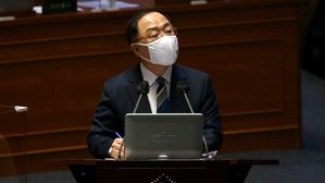 홍남기 경제부총리