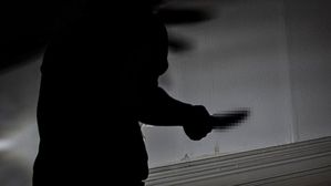 위장크림 바르고 전 연인 흉기 살해하려 한 60대