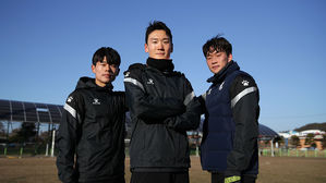 광주FC의 2021시즌 주장 김원식(가운데)과 부주장 여봉훈(왼쪽), 이한도. (사진=한국프로축구연맹 제공, 연합뉴스)