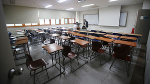 텅 빈 대학교 강의실