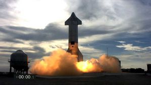 스페이스X의 화성 이주용 우주선 시제품 SN10의 시험발사 모습 (사진=AFP, SPACEX, 연합뉴스)