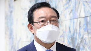 송철호 "하명 수사 청탁 안 해" vs 검찰 "부정선거 종합판"