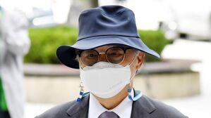 결심공판 출석하는 오거돈