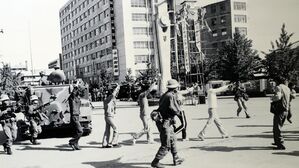 시민 붙잡아가는 5&middot;18 계엄군 (사진=문화체육관광부 옛전남도청복원추진단 제공, 연합뉴스)