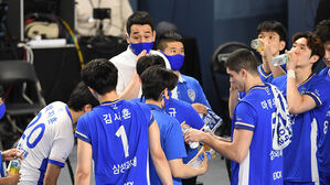 남자 프로배구 삼성화재 선수단 (사진=한국배구연맹(KOVO) 제공, 연합뉴스)