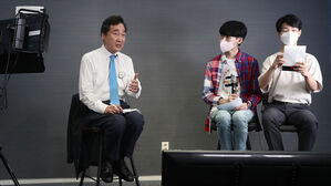 더불어민주당 대선 경선후보인 이낙연 전 대표, 서울대에서 열린 토크콘서트 행사 (사진=국회사진기자단, 연합뉴스)