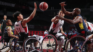한국 휠체어농구, 21년 만에 패럴림픽 승리&hellip;8강 앞으로!