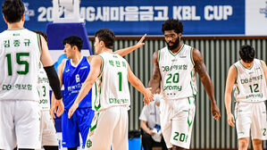 2연승으로 컵대회 4강 오른 원주 DB (사진=KBL 제공, 연합뉴스)