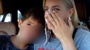 "카메라에 대고 울어"&hellip;'섬네일' 위해 아들 다그친 '육아 블로거'