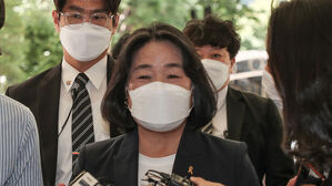 윤미향 "인신공격에 항의"…정의당 "국회 윤리위 소집해야"