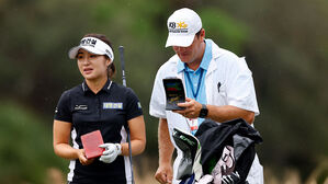 LPGA 시즌 최종전 이정은 첫날 8언더파 단독 선두