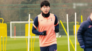 "손흥민, 토트넘 확진자 중 한 명" 보도…공식 발표 아직