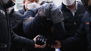 신변보호 전 연인 가족 살해범 영장실질심사