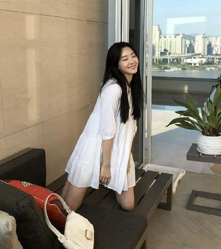 Cho Yi Hyun