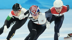 베이징올림픽 쇼트트랙 여자 1000m 준준결승 최민정 경기 모습 (사진=연합뉴스)