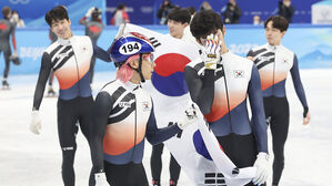 베이징올림픽 쇼트트랙 남자 5,000m 계주에서 은메달을 딴 대한민국 대표팀 (사진=연합뉴스)