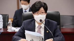 금융위 부위원장 "주담대 기존주택 처분 의무 2년으로 완화"