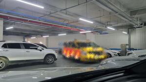 주차장 출입구 막은 태권도 학원차