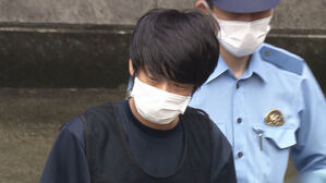 일본 아베 살해범 출석 예정 법원에 위험 의심 물질…수사 중