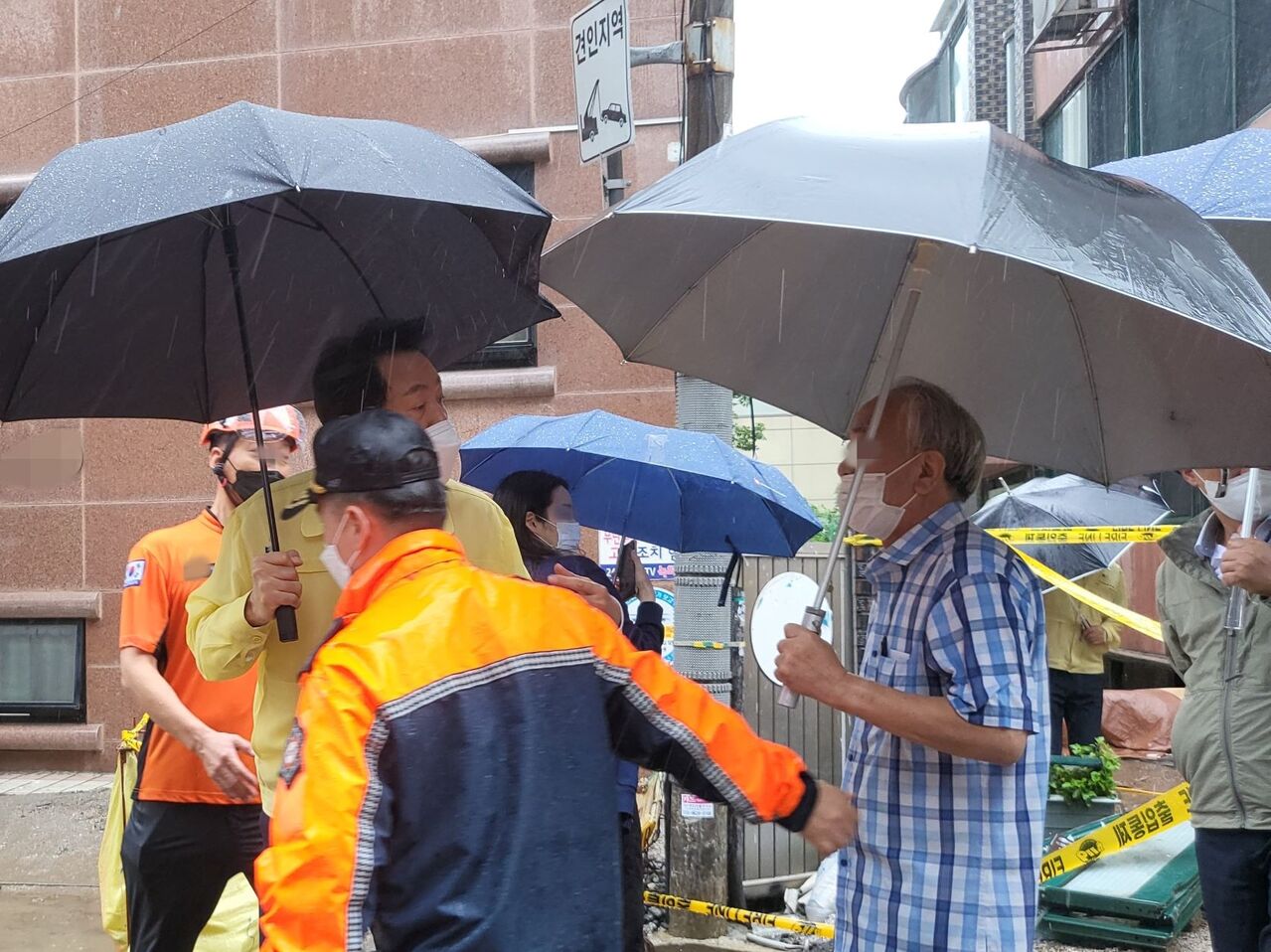 레터용 항의받는 오세훈