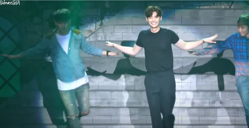 Lee Jong Suk