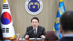 윤 대통령, 용산 청사서 '이태원 사고' 긴급점검회의 주재