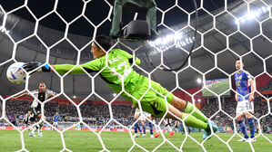 [영상] 연속된 선방!&hellip;일본을 구해내는 곤다 골키퍼 (독일vs일본)