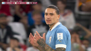 [영상] "벗어납니다!" 간담을 서늘케 한 누녜스의 감아차기 (대한민국 vs 우루과이)