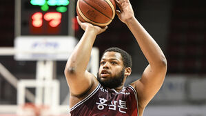 슛 시도하는 스펠맨 (사진=KBL 제공, 연합뉴스)