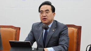 정책조정회의 발언하는 박홍근 원내대표