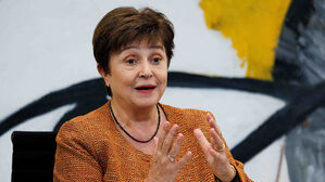 IMF 총재 "세계 금융 안정성에 위험 커져"