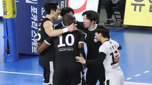 프로배구 현대캐피탈, 4년 만에 챔프전 진출&hellip;대한항공과 재대결