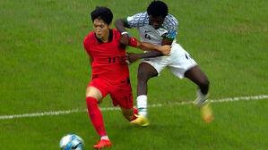 U-20 월드컵 나이지리아전, 후반 추가시간 4분 페널티박스 안 파울 선언하지 않은 장면