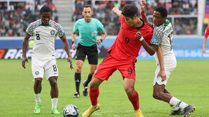 U-20 월드컵 나이지리아전, 후반전 몸싸움하는 이영준 (사진=연합뉴스)