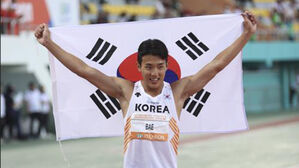 한국, 아시아주니어선수권 남자 400m계주 2위…배건율 3번째 은