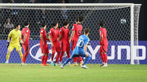 U-20 월드컵 4강전 이탈리아와의 경기 후반 40분, 이탈리아 파푼디의 추가 골 (사진=연합뉴스)